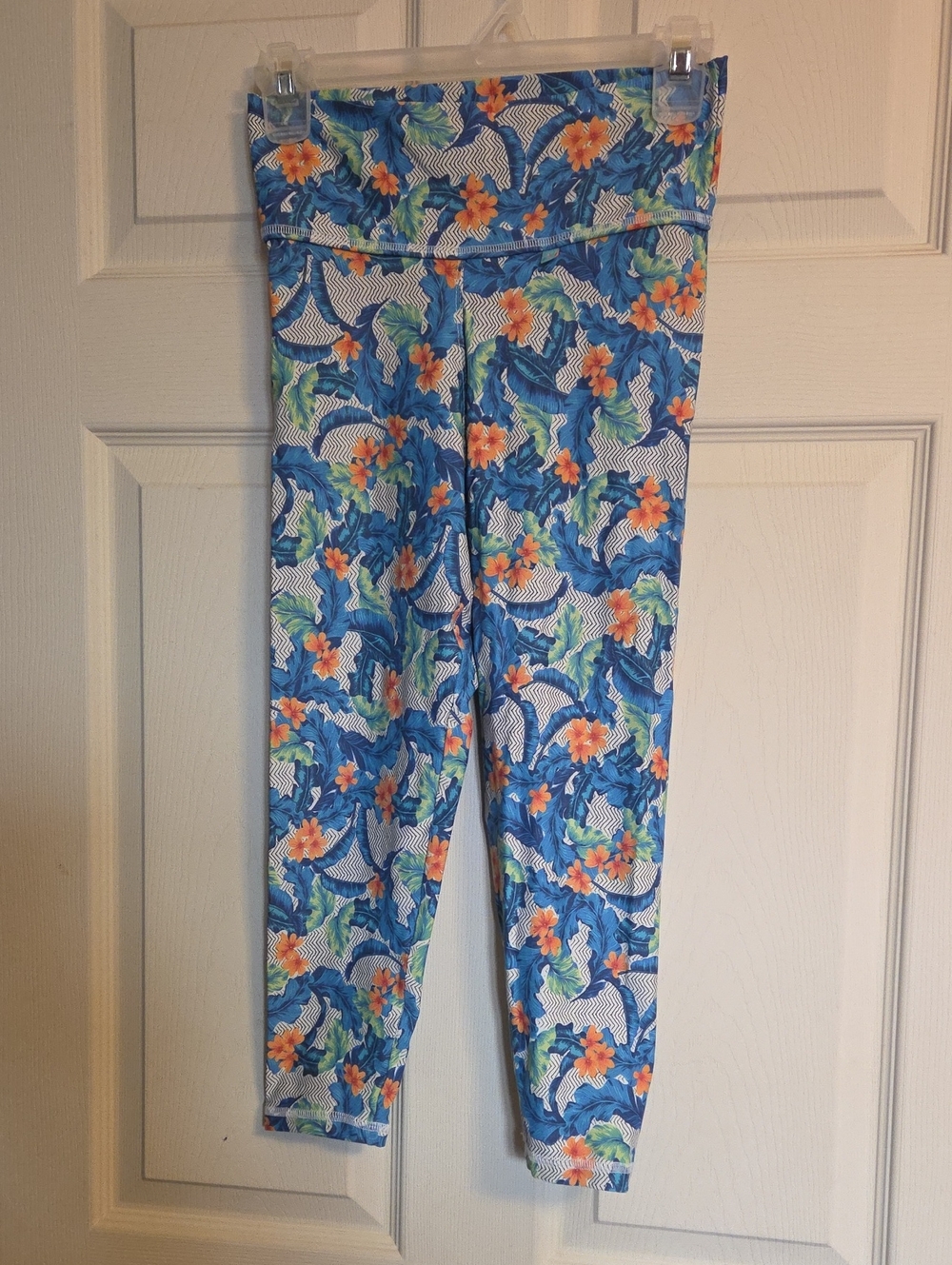 Toda Boa Blue Floral High-Waist Capri Leggings